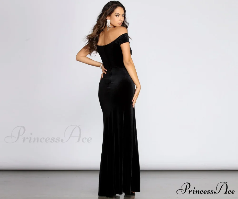 Shania Formal Stylish Velvet Sweetheart Dress - Image 6