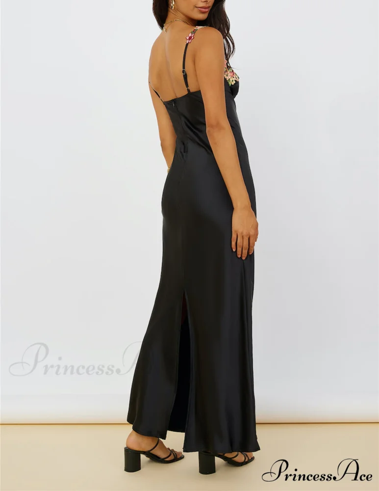 Magnetic Forces Flower Charming Embroidery Maxi Dress Black - Image 3