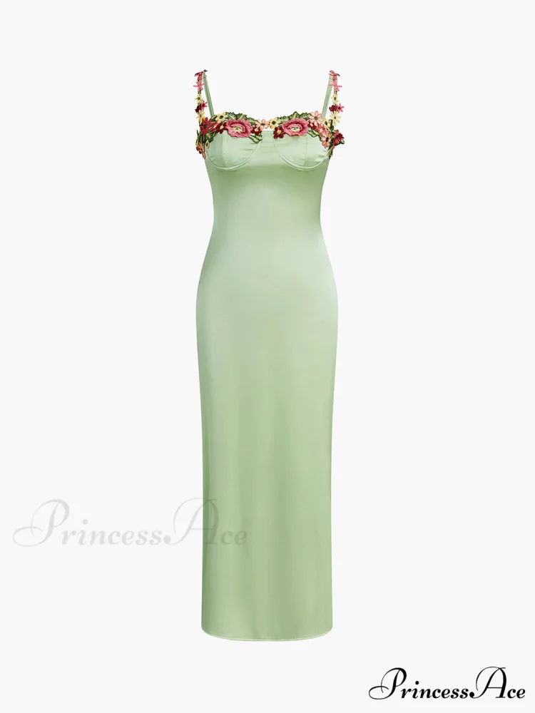 Magnetic Forces Flower Charming Embroidery Maxi Dress Black - Image 5