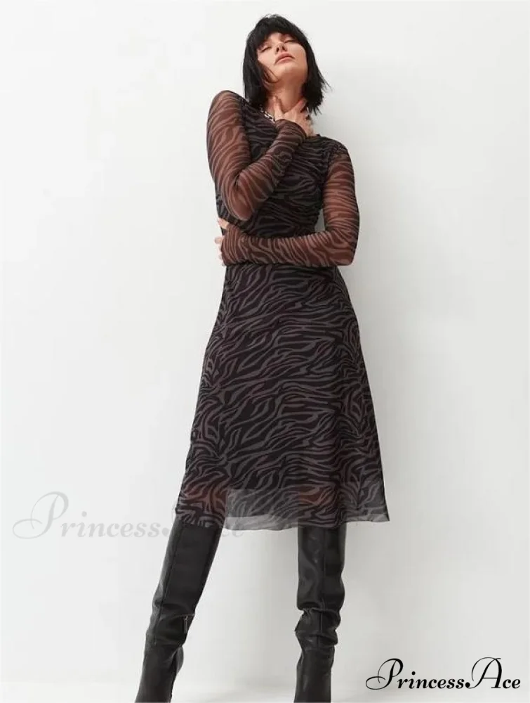 True Hues Stylish Velvet Dress - Image 4