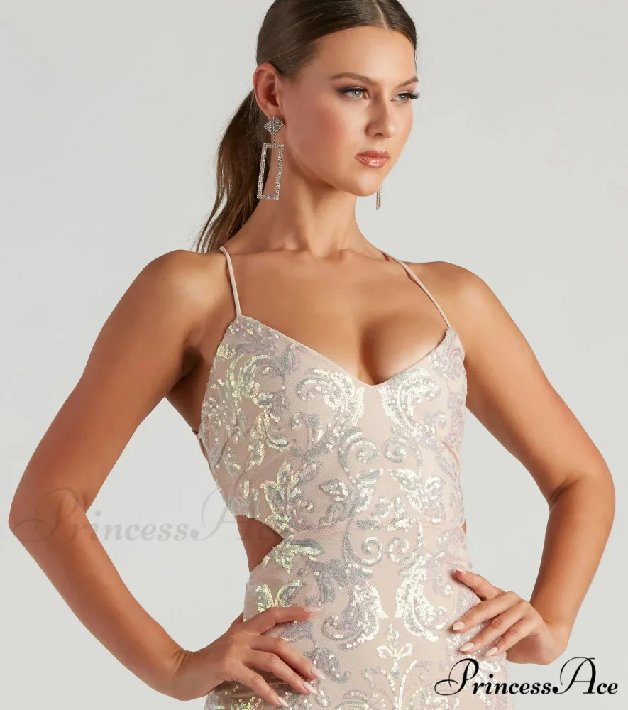 Stunning Iridescent Stylish Sequin Mini Dress - Image 4