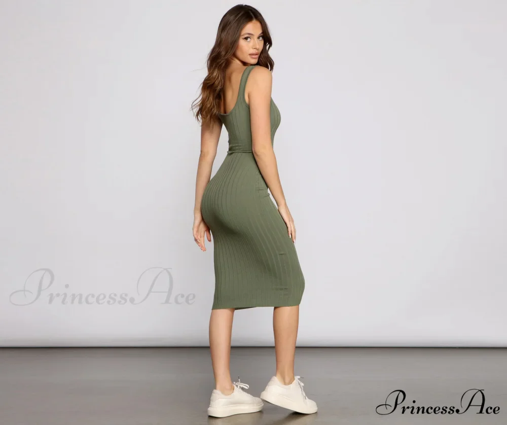 Taking the Plunge Charming Scoop Neck Midi Dress - Image 6
