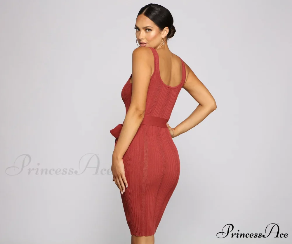 Slay In Style Ribbed Graceful Scoop Neck Midi Dress - Image 2
