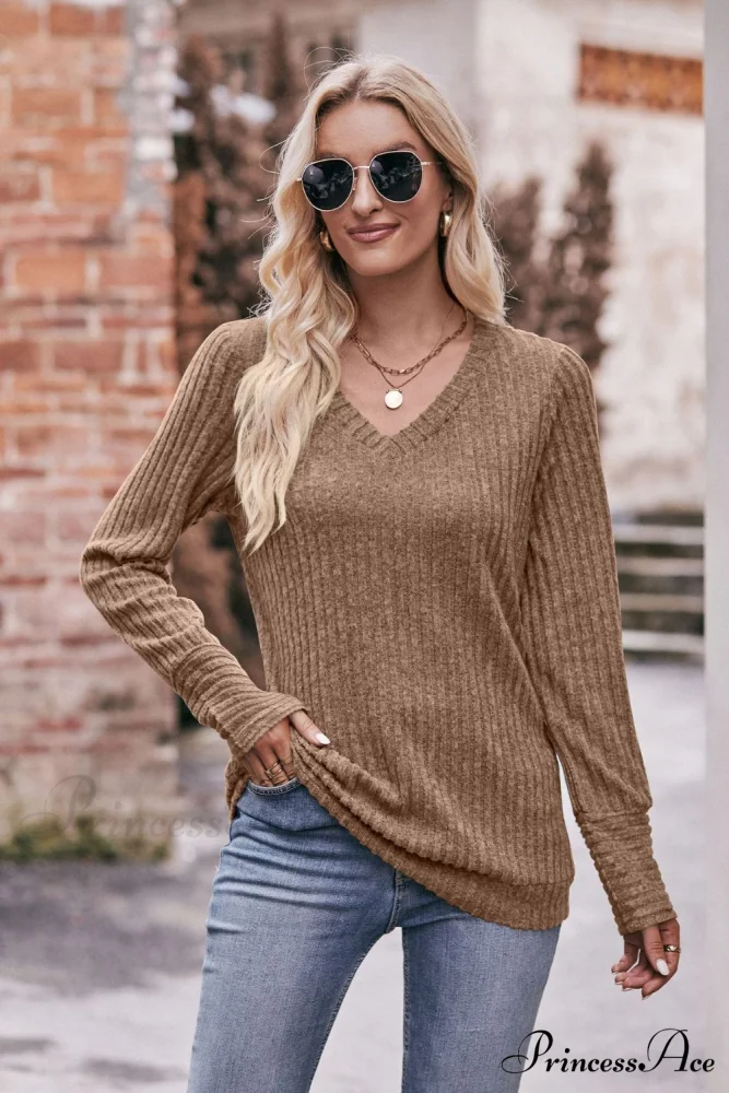 Ribbed Long Arm V-Neck Top - Image 11