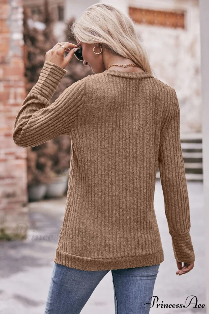 Ribbed Long Arm V-Neck Top - Image 12