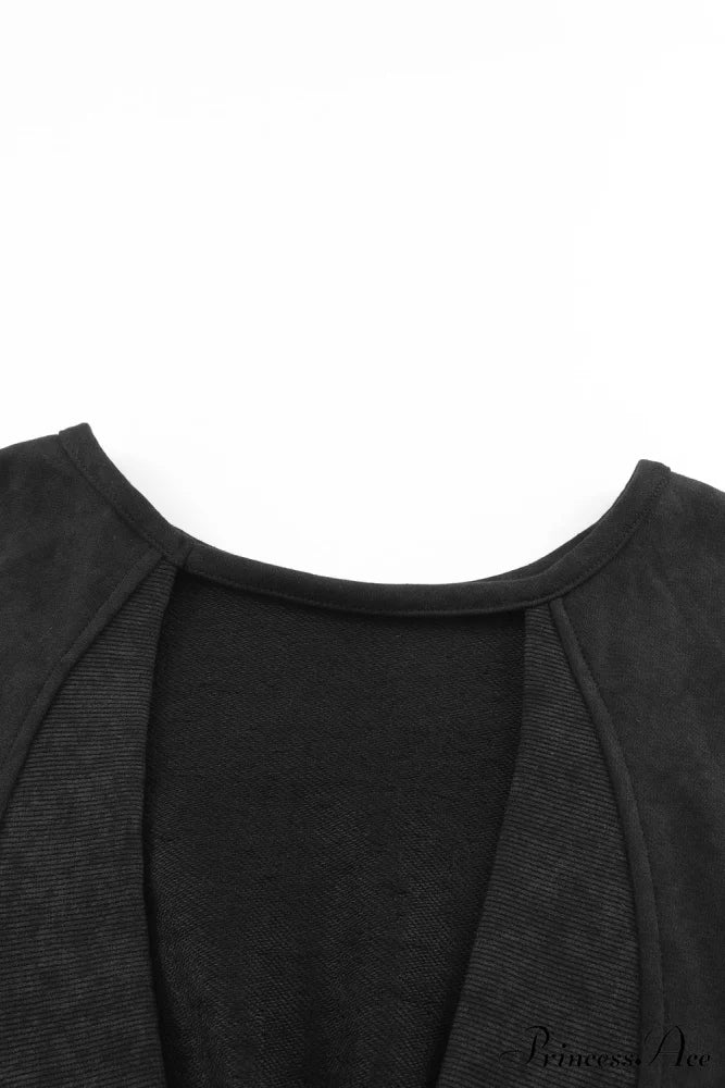 Acid Back Wash Open V-shape in Sweatshirt Black - Image 13