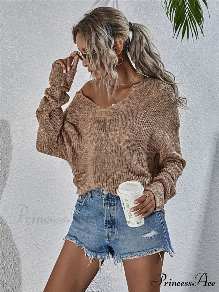 Neck Knit with Notched Top Slit - Image 10