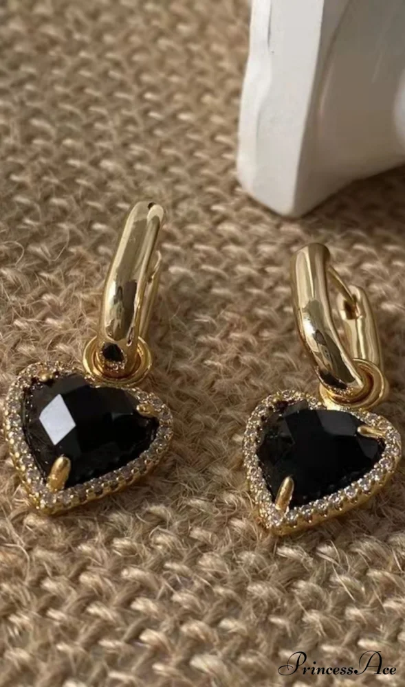 VINTAGE SHAPED HEART EARRINGS - Image 2