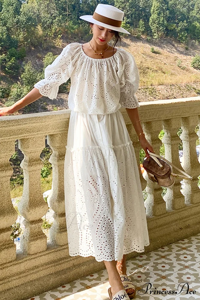 Folded White Lace with Skirt Embroidery - Image 4