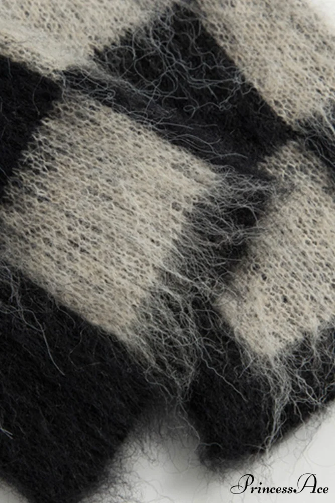 Checkerboard V Neck Mohair Sweater - Image 5