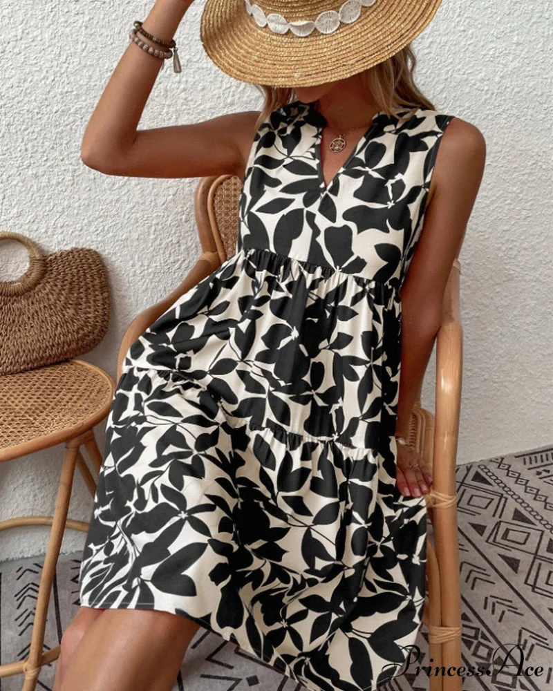 Sleeveless Dress with Leaves Print - Image 13