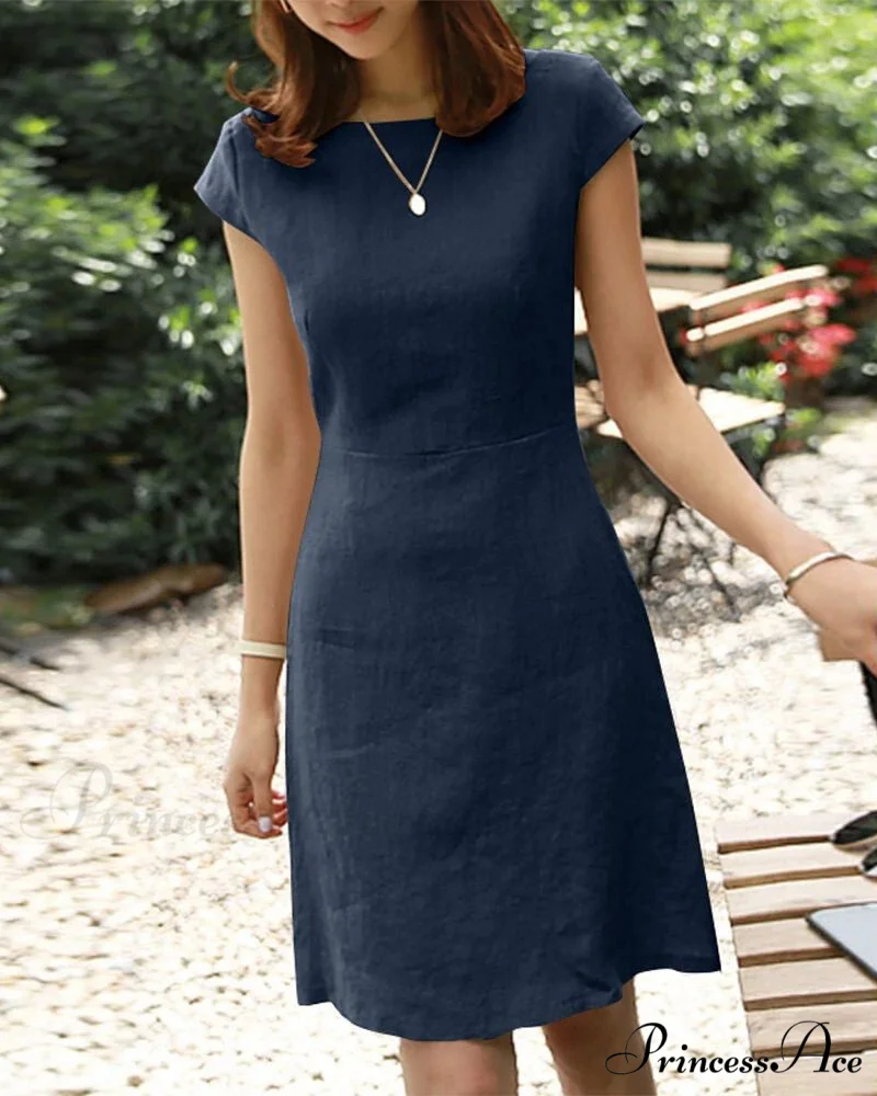 Solid Color Cotton and Linen Short-Sleeved Dress - Image 3