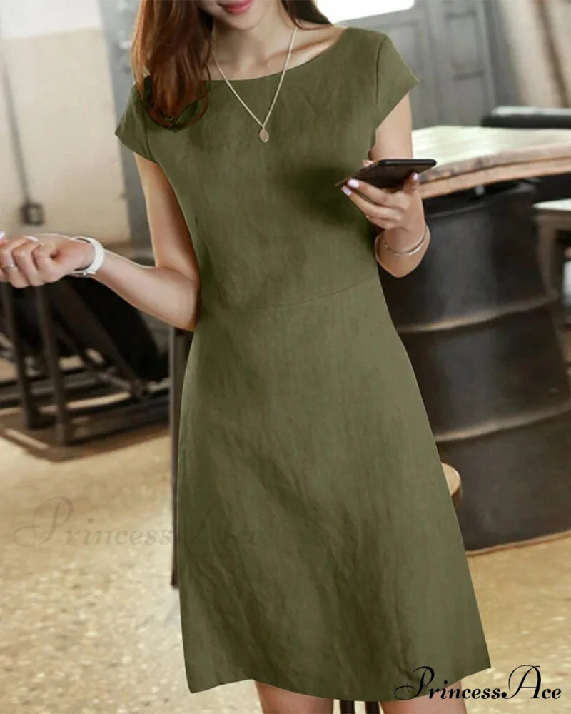 Solid Color Cotton and Linen Short-Sleeved Dress - Image 5