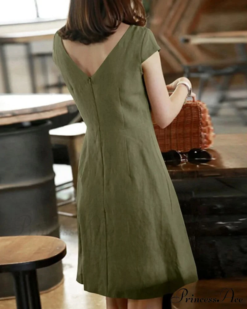 Solid Color Cotton and Linen Short-Sleeved Dress - Image 6