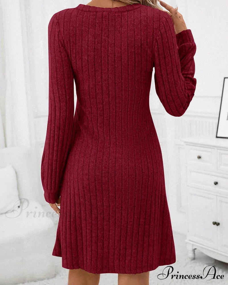 Ribbed V-neck Dress in Solid Color - Image 2
