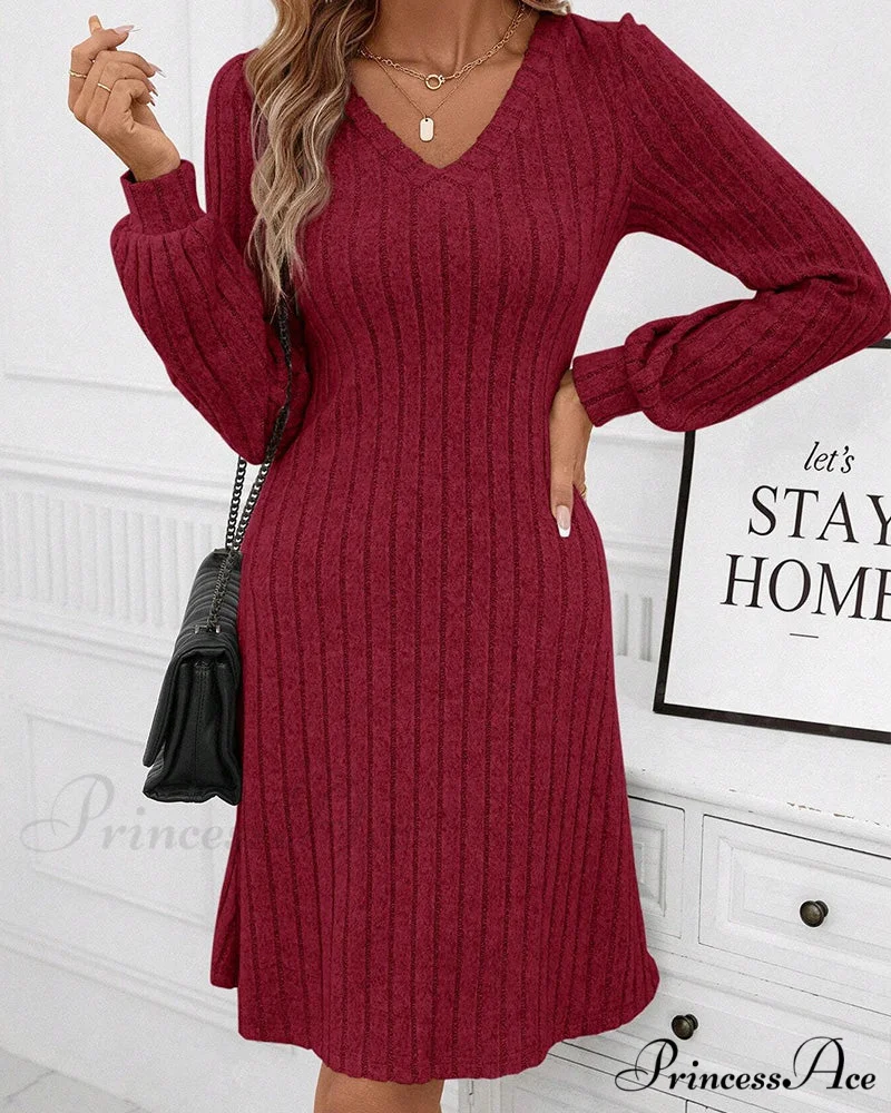 Ribbed V-neck Dress in Solid Color - Image 3