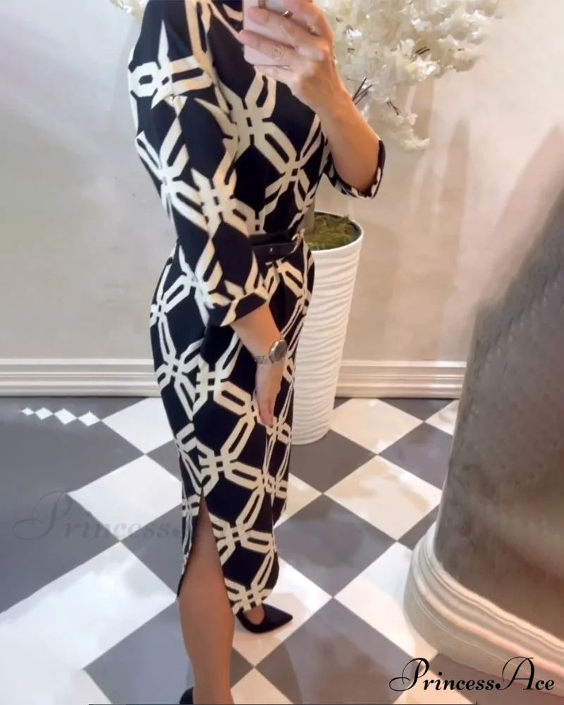 Elegant Dress with Geometric Print and Side Slit - Image 3