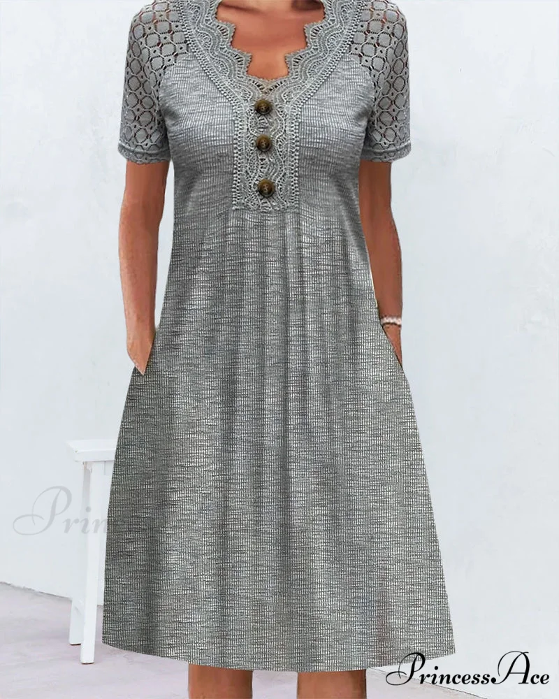 Lace pocket dress in solid color - Image 3