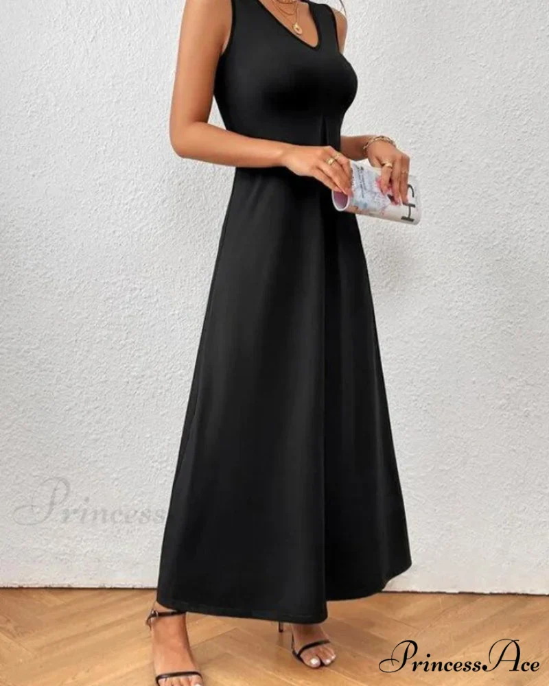 Solid color V-neck maxi dress - Image 2