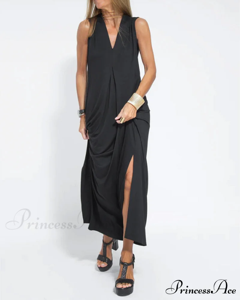 V-neck sleeveless dress in solid color - Image 2