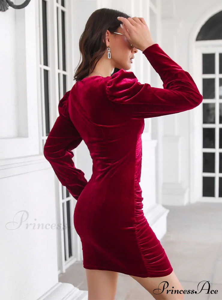 Elegant Polka Dot Dress with Long Sleeves - Image 2