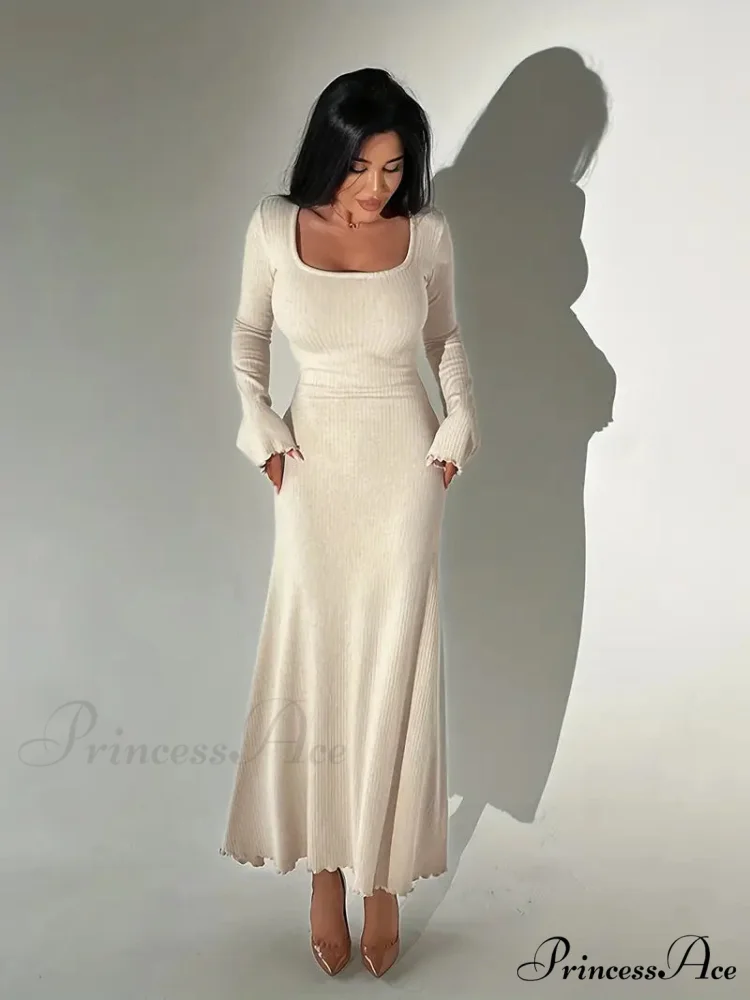 Winter Bodycon Dress with Squared Neckline - Image 2