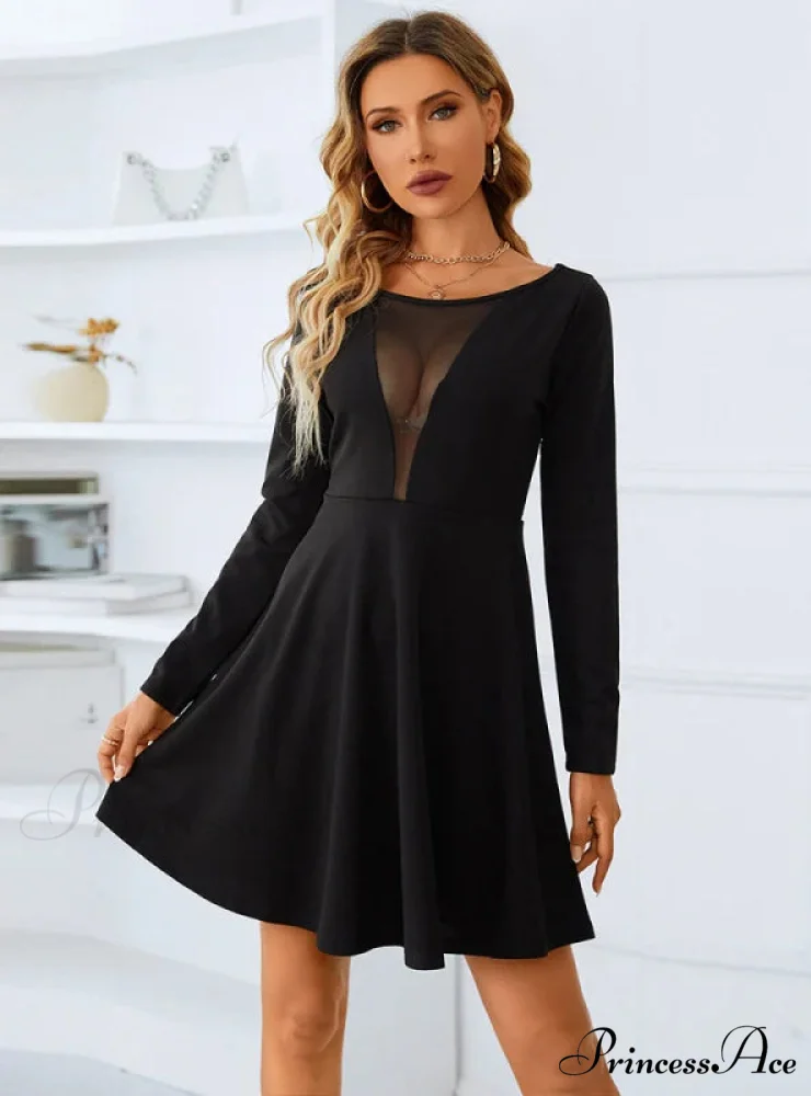 DARK V MESH BACKLESS DRESS - Image 2