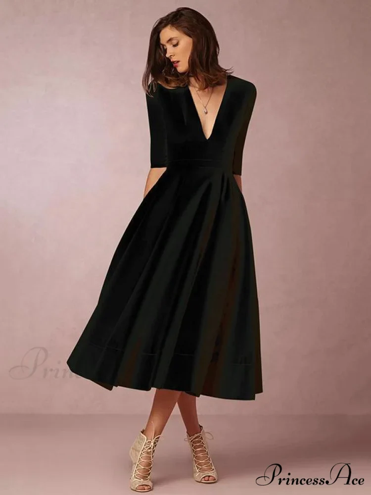 Elegant White V-neck Evening Dress with Half Sleeves - Image 3