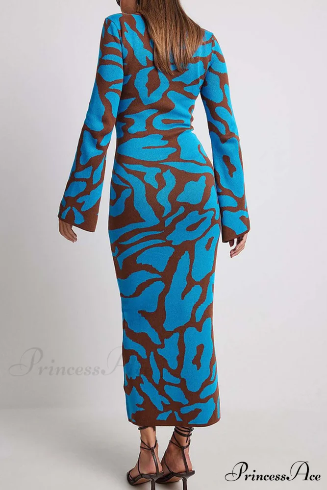 Long Sleeve Knitted Dress with Contrast Color - Image 6
