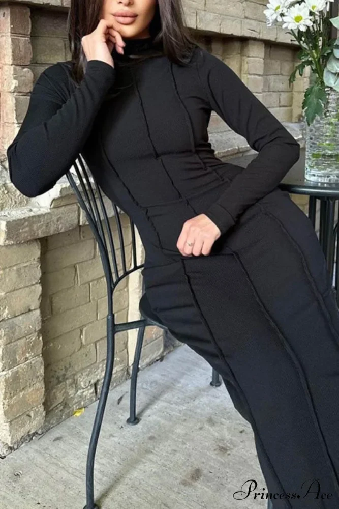 Bodycon Dress with Crew Neck and Slit - Image 4