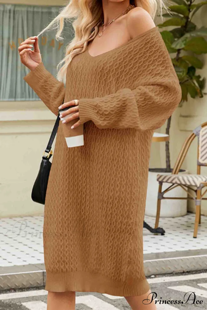 Long Knitted Sweater Dress in Solid Color - Image 5