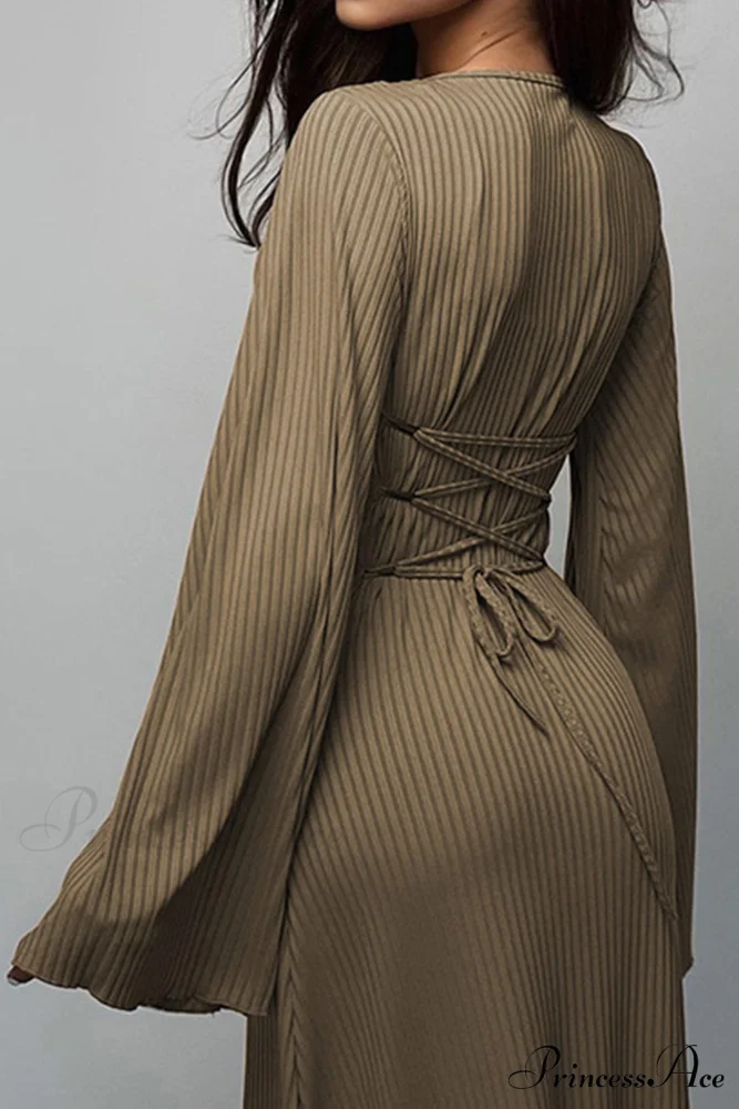 Ribbed Flares Sleeve Dress with Tie-back - Image 15