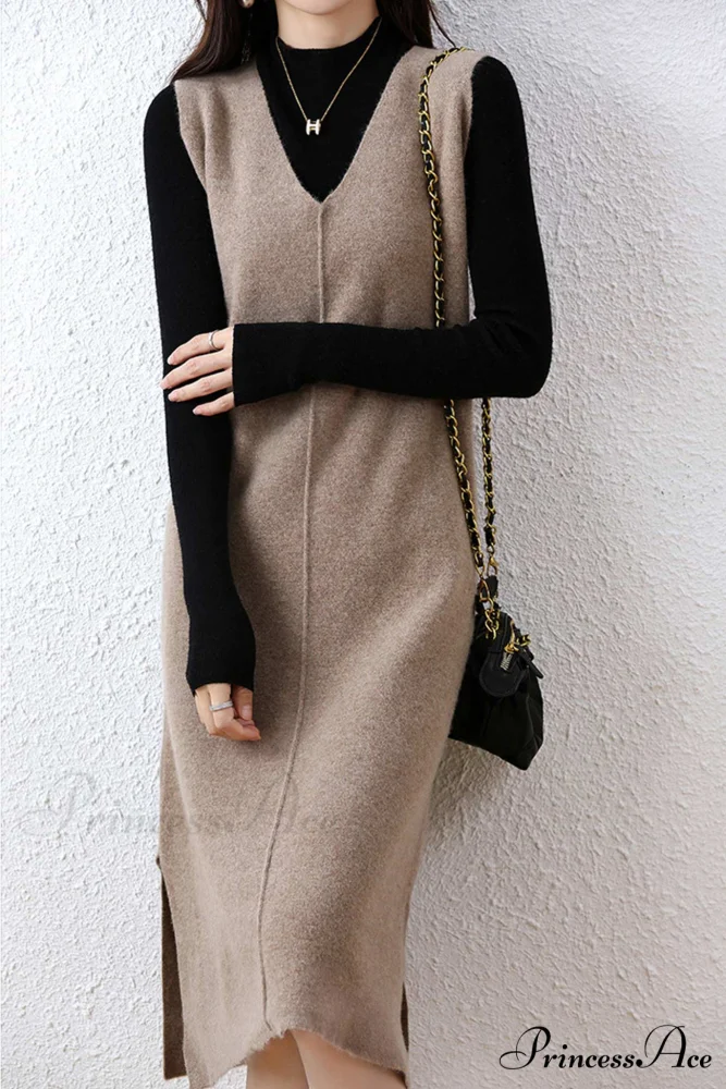 Solid Color Wool Tank Dress with V Neck - Image 2