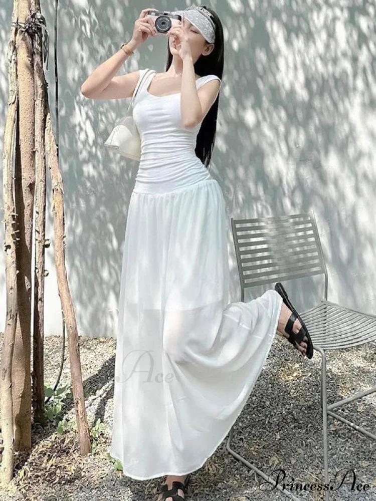 Scoop Neck Bodycon Maxi Dress in Black - Image 4