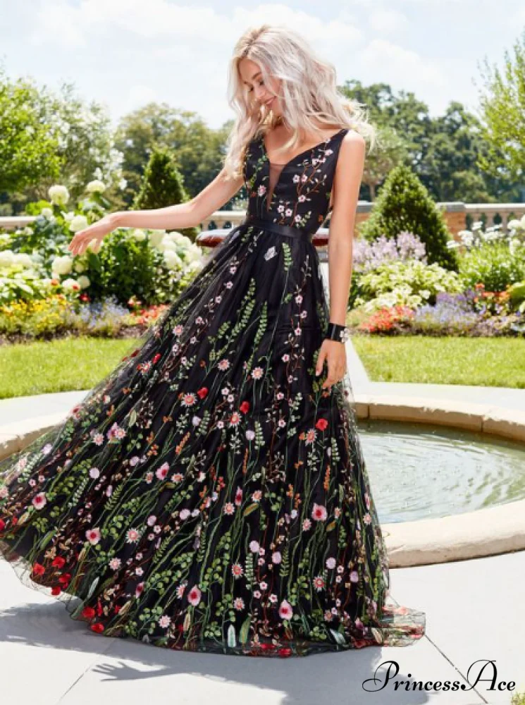 Bohemia Floral V Neck Backless Maxi Dress - Image 2