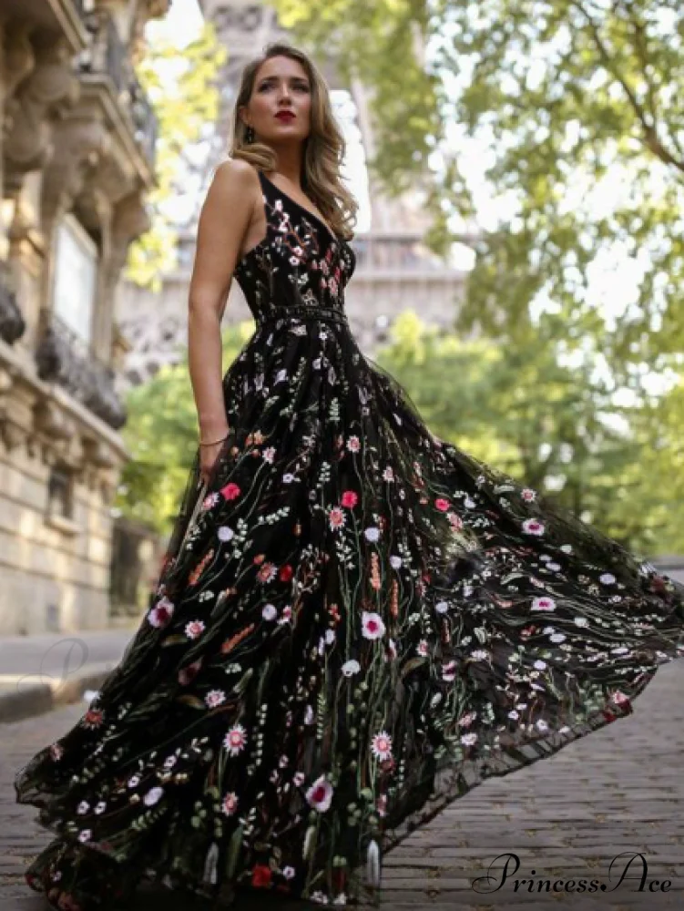 Bohemia Floral V Neck Backless Maxi Dress - Image 3