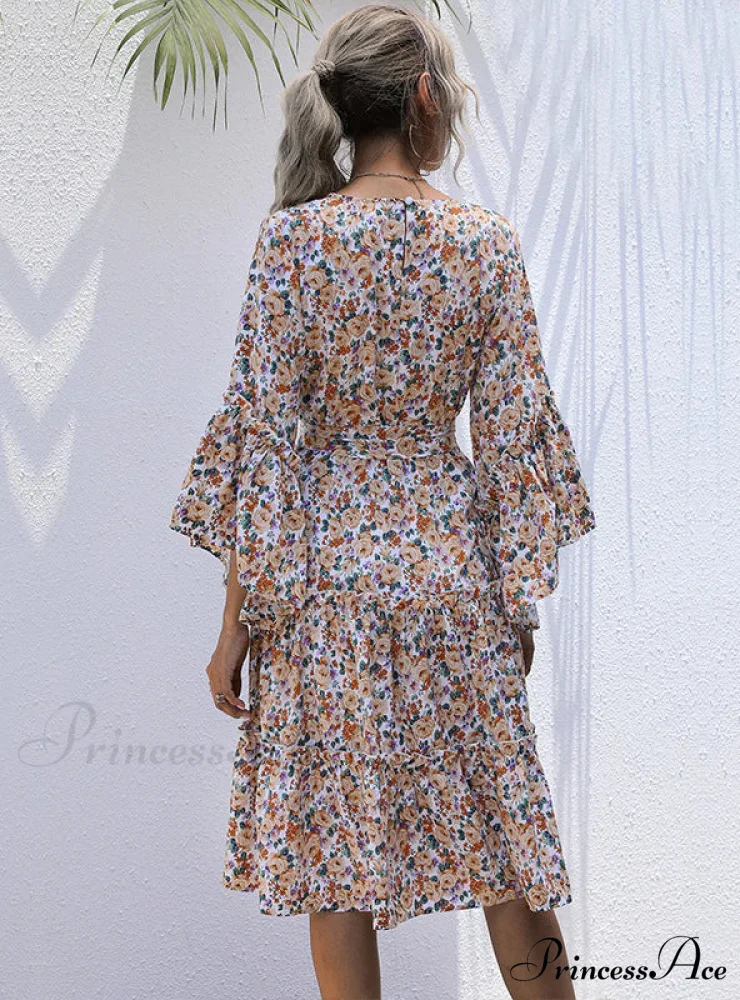 Lotus Leaf Floral Dress with Round Collar and Trumpet Sleeves - Image 2