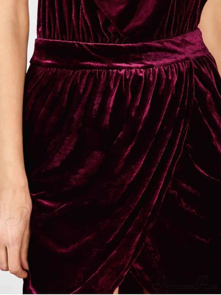 Elegant Backless Velvet Draped Tulip Dress - Image 4