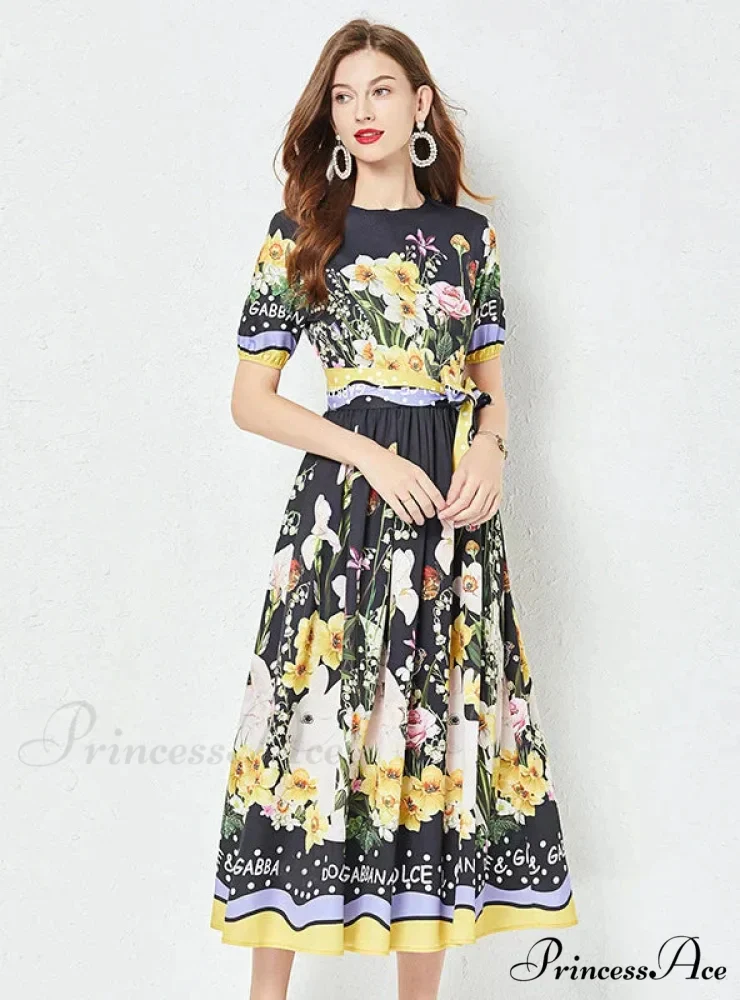 Vintage Short-Sleeve Printed Dress with Round Neck - Image 2