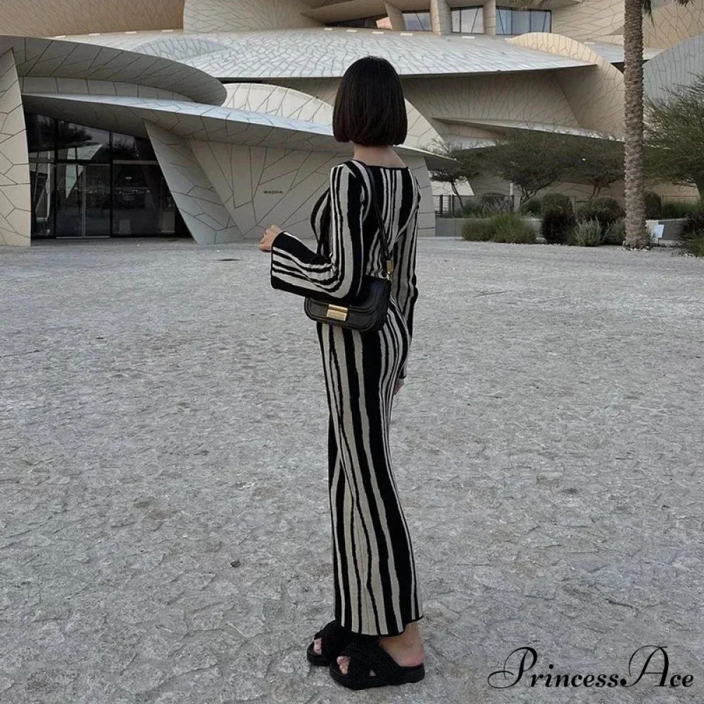Knitted Long Sleeve Maxi Dress - Image 3