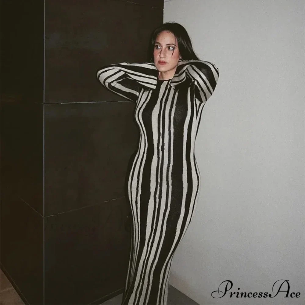 Knitted Long Sleeve Maxi Dress - Image 4