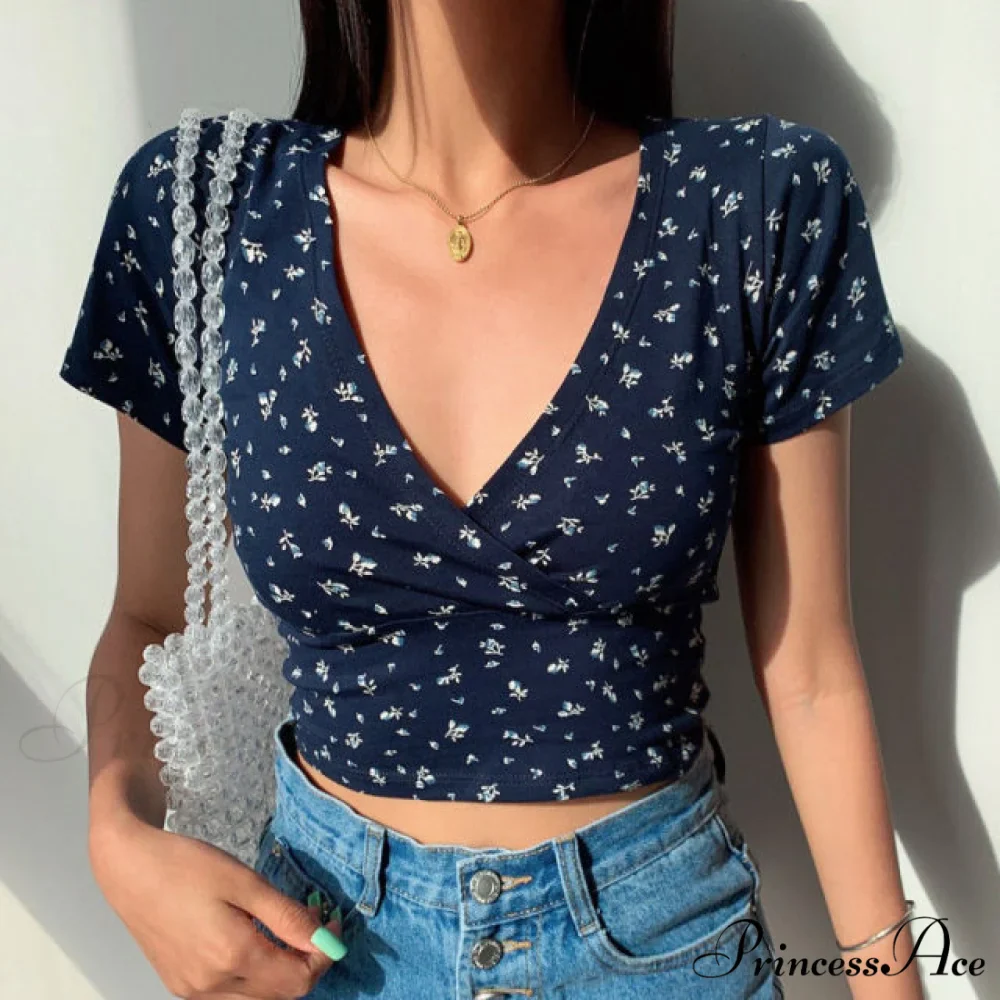 French Retro Floral V-neck Short-sleeved T-shirt - Image 3