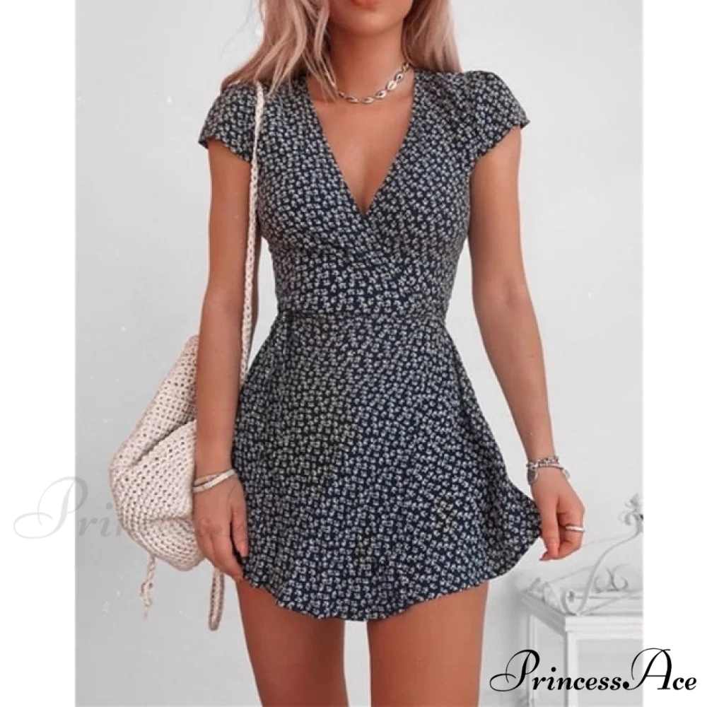 Short Sleeve Sexy V-neck Dresses - Image 4