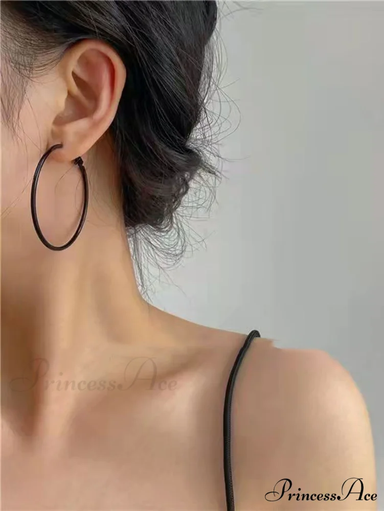Minimalist Hoop Earrings - Image 5