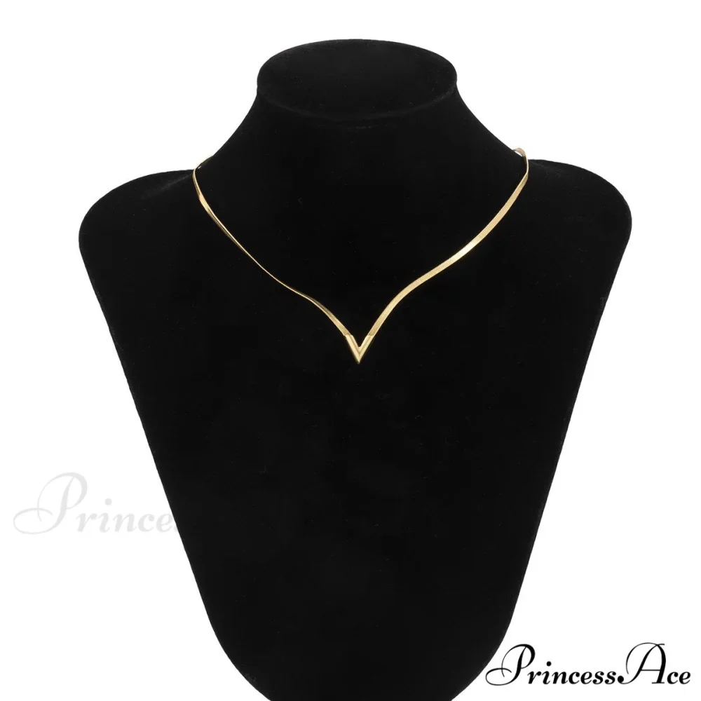 Simple Men's Jewelry Creative V-shaped Necklace - Image 3