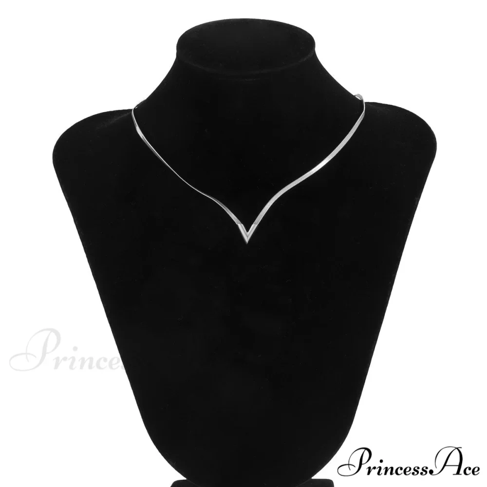 Simple Men's Jewelry Creative V-shaped Necklace - Image 4