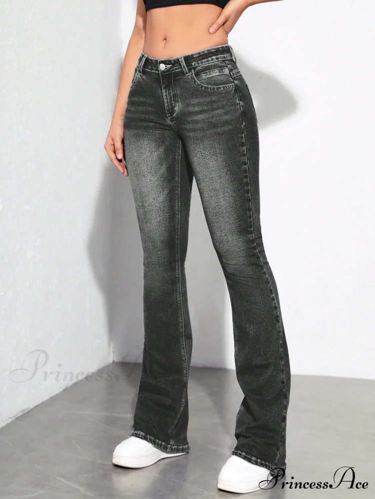 Slant Pocket Flare Leg Jeans - Image 4
