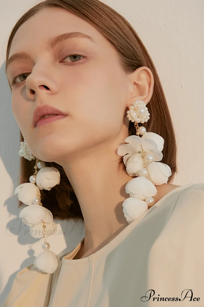 Flower Elegant Drop Earrings - Image 3