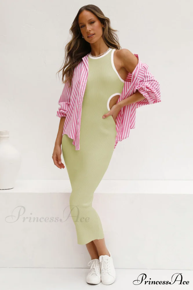 Claudia Elegant Midi Dress - Image 4