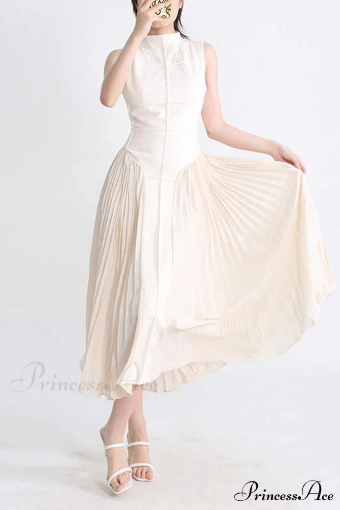 Amira Highend Stylish Sleeveless Pleated Dress - Image 4